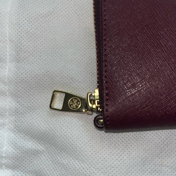 Like New, Tory Burch Burgundy Wristlet - Picture 4 of 14